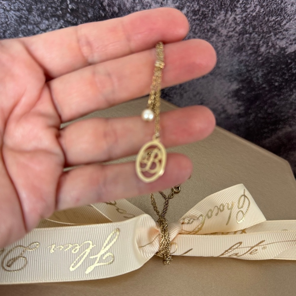 Avon Vintage Goldtone Initial B Monogram Pendant Necklace with Pearl